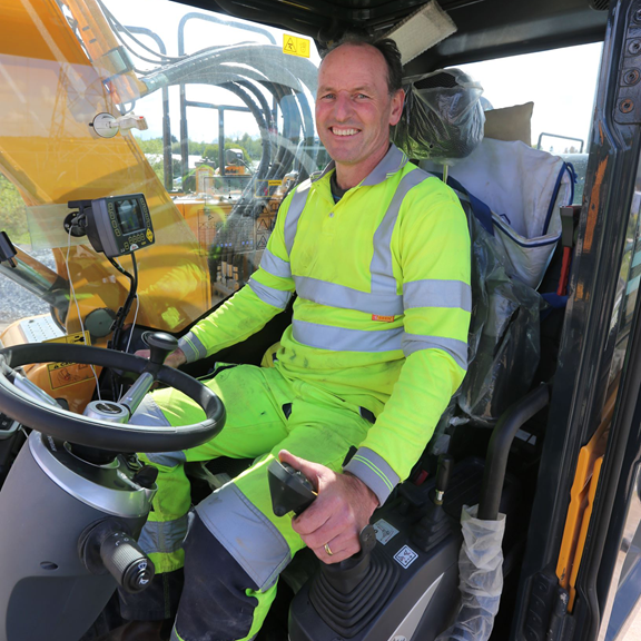 Collins Plant Hire Increases Productivity with HW140 HD HCEE