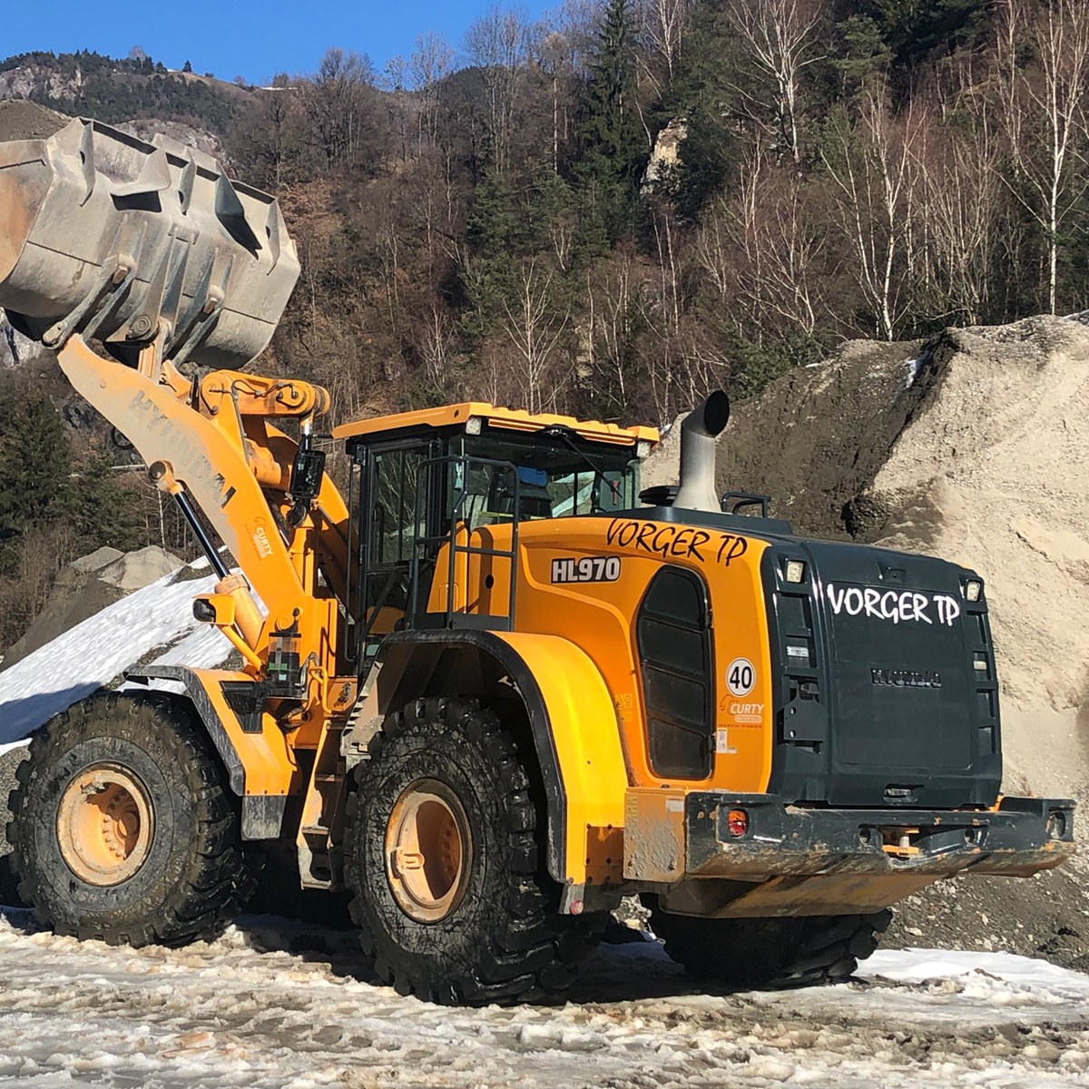 hyundai hl970 in the field