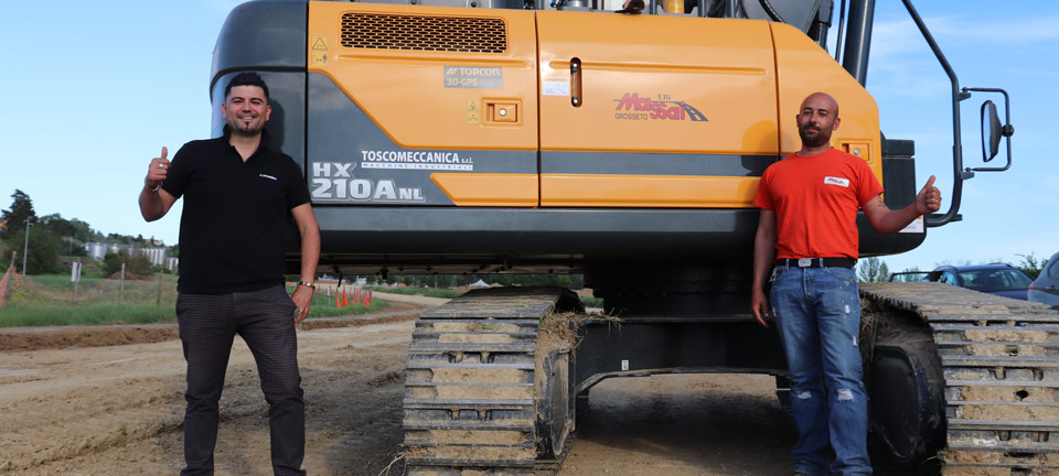 Hyundai Toscomeccanica crawler excavator hx210anl