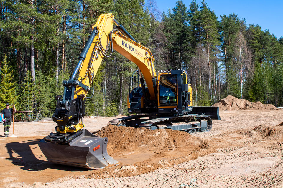 Patrick Ketti's  HX235 LCR in action