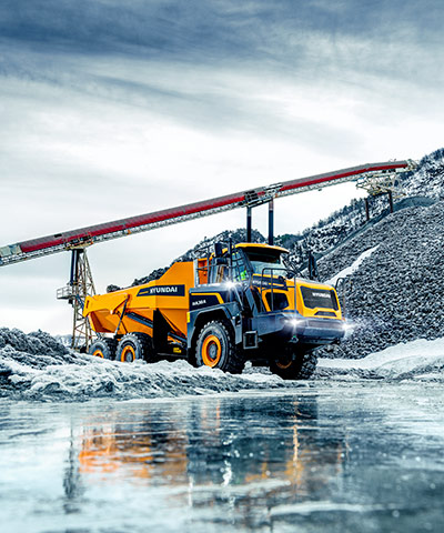 HA30A knikdumper in de sneeuw