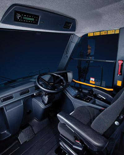 Hyundai HA45A knikdumper cabine-interieur