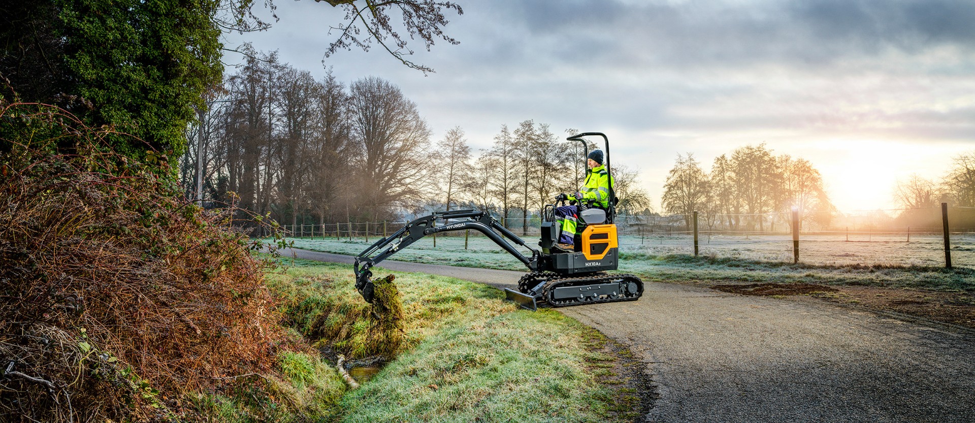 HX10A Z Compact Excavator 1 Tonne Compact Excavator | HCEE
