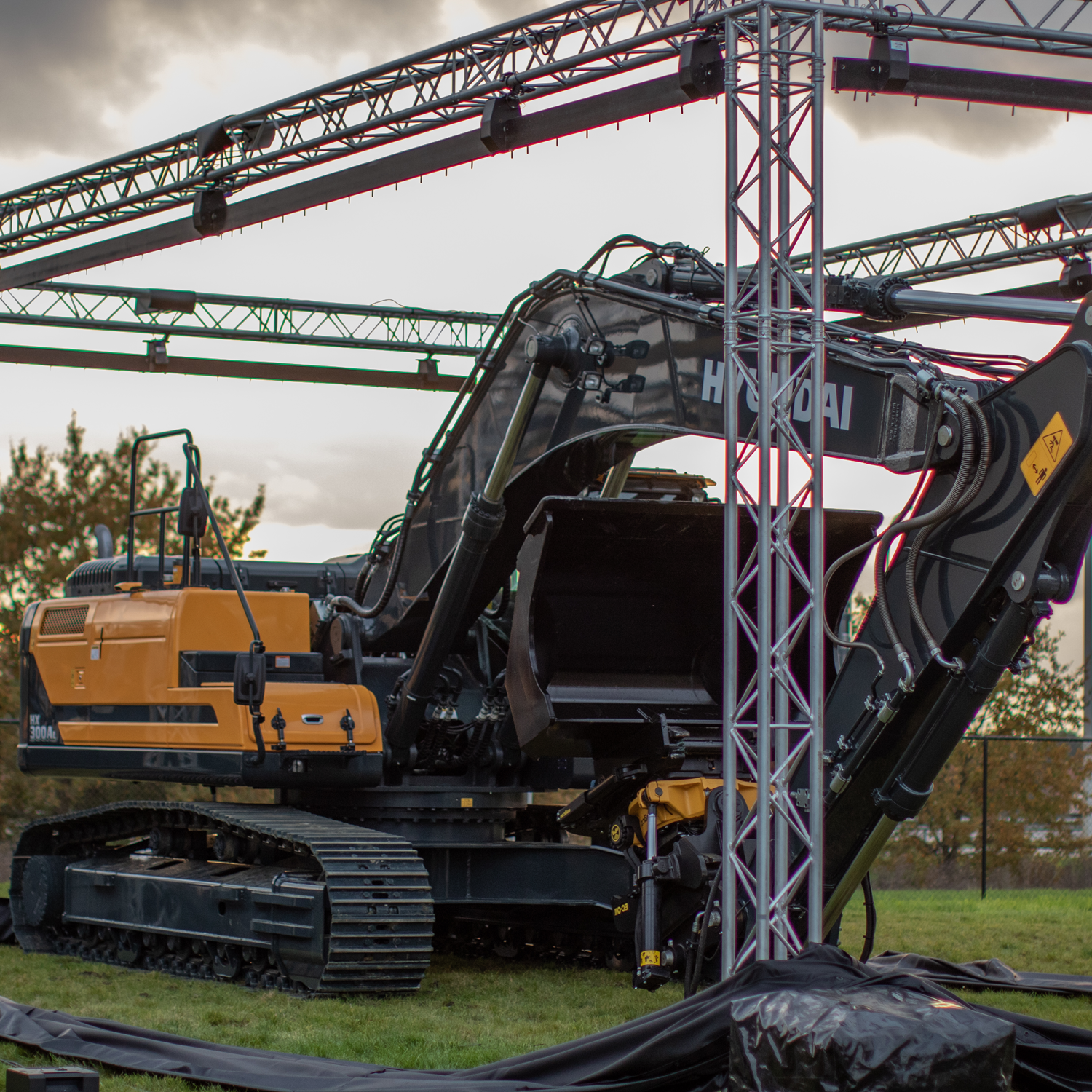 reveal hx300al new arm and boom recoloring dealer conference