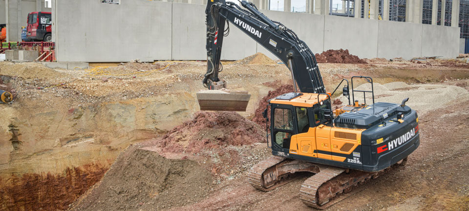 HX220AL Crawler Excavator in operation